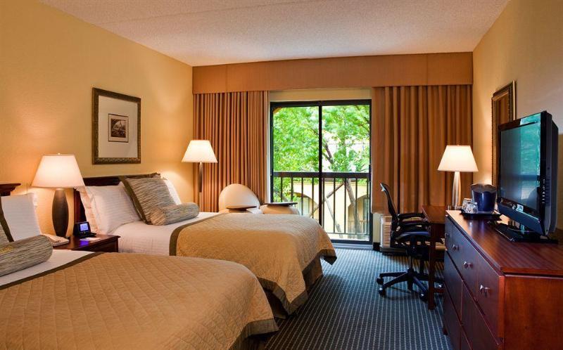 Comfort Inn & Suites Irving Las Colinas Dfw Extérieur photo